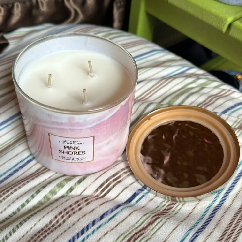 White Barn Pink Shores 3 Wick Candle